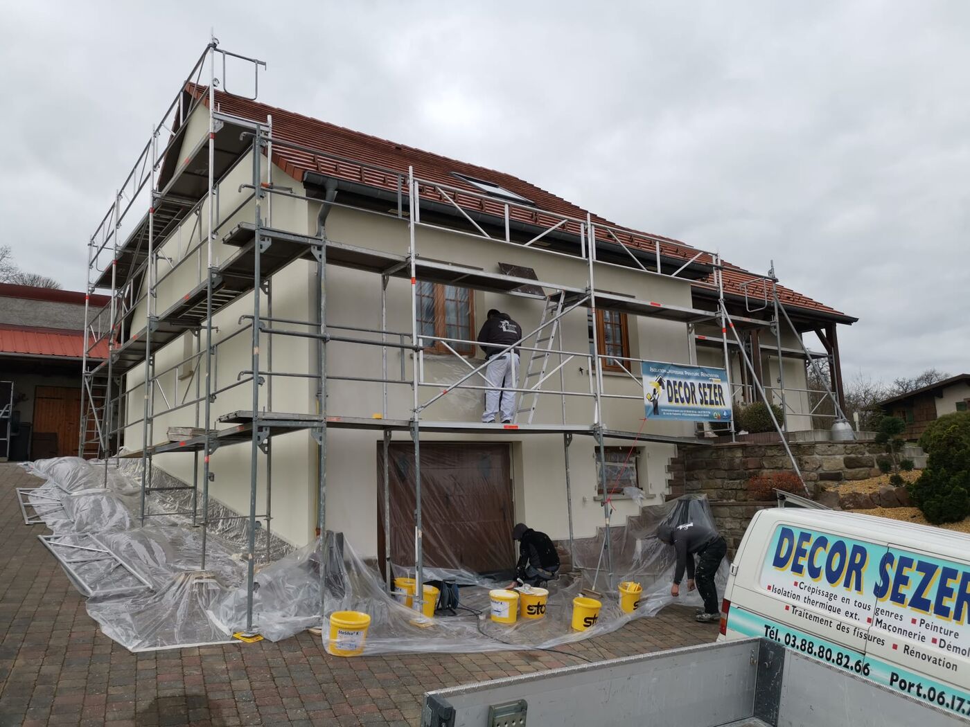 Sur le chantier - Echafaudage Decor Sezer