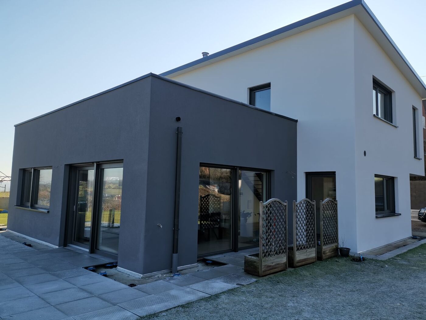 Facade bicolore - Ravalement blanc et anthracite